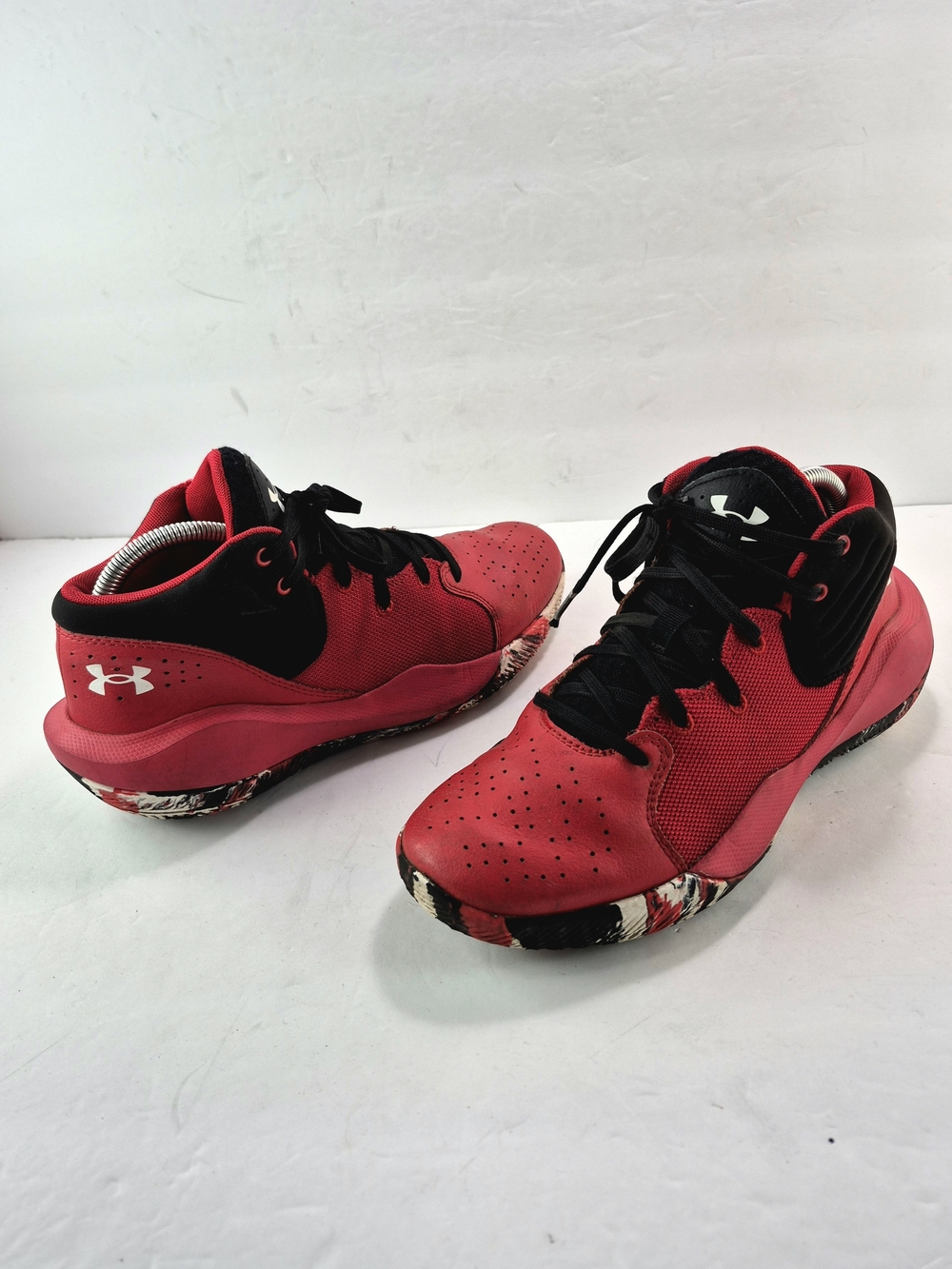 Under Armour Jet '21 Red Black Camo Basketball Shoes Boys Size 7Y Unisex Mid Top